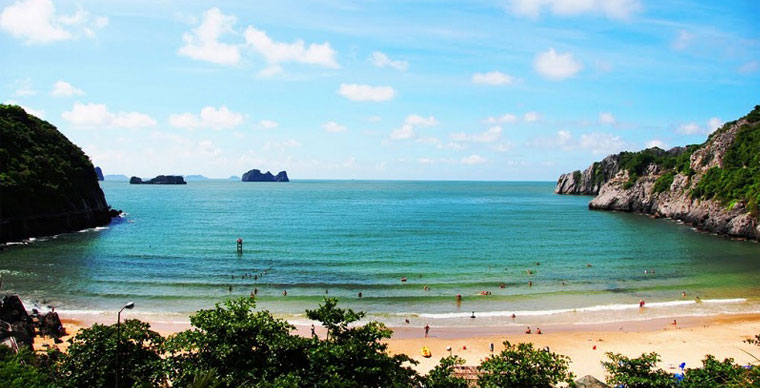 Top 7 most beautiful beaches in Ha Long Bay